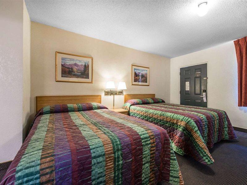 Rodeway Inn & Suites Colorado Springs Eksteriør bilde