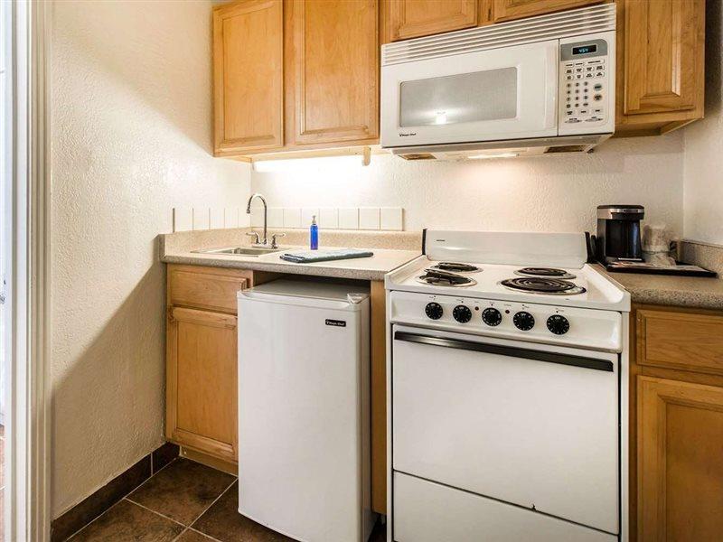 Rodeway Inn & Suites Colorado Springs Eksteriør bilde
