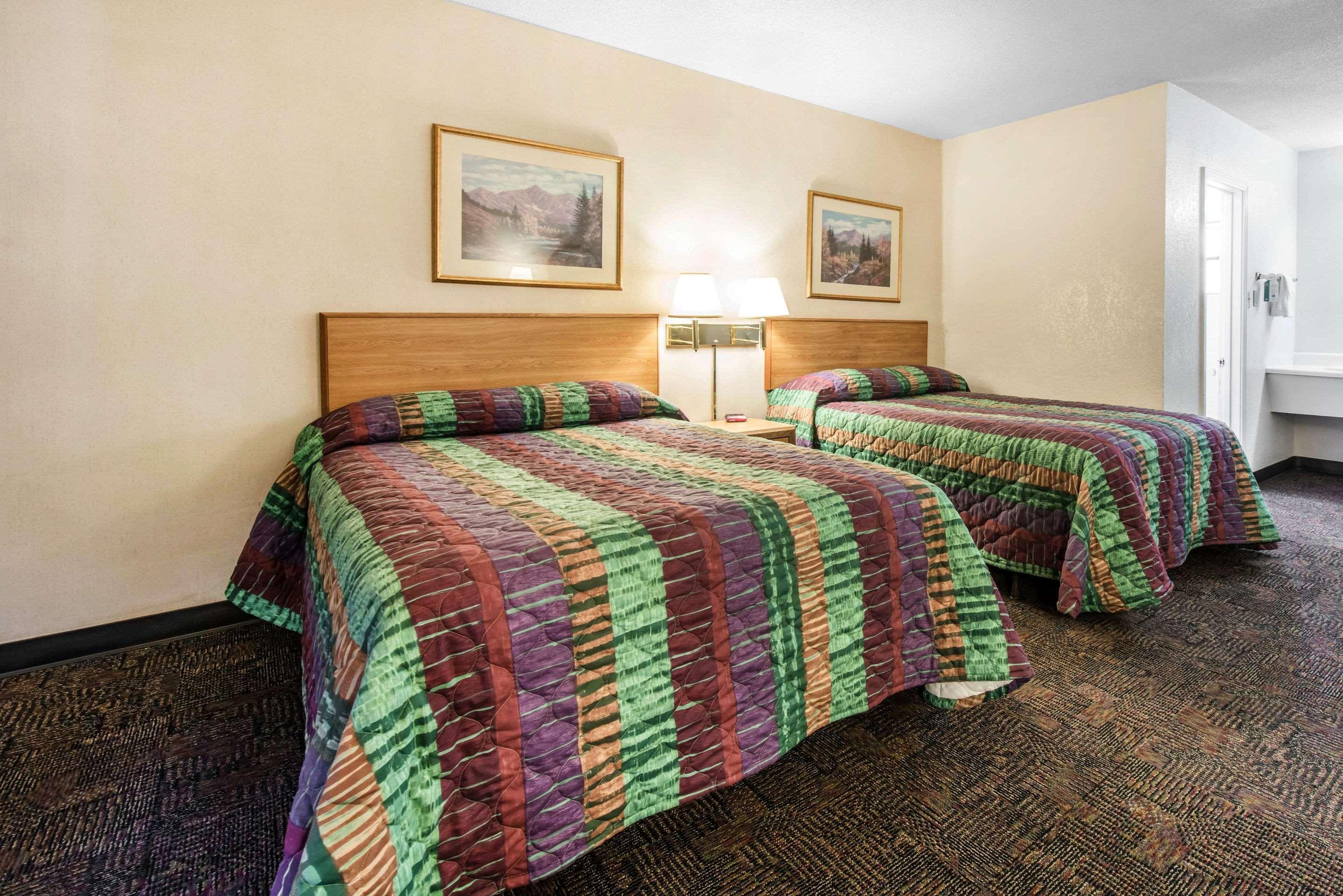 Rodeway Inn & Suites Colorado Springs Eksteriør bilde
