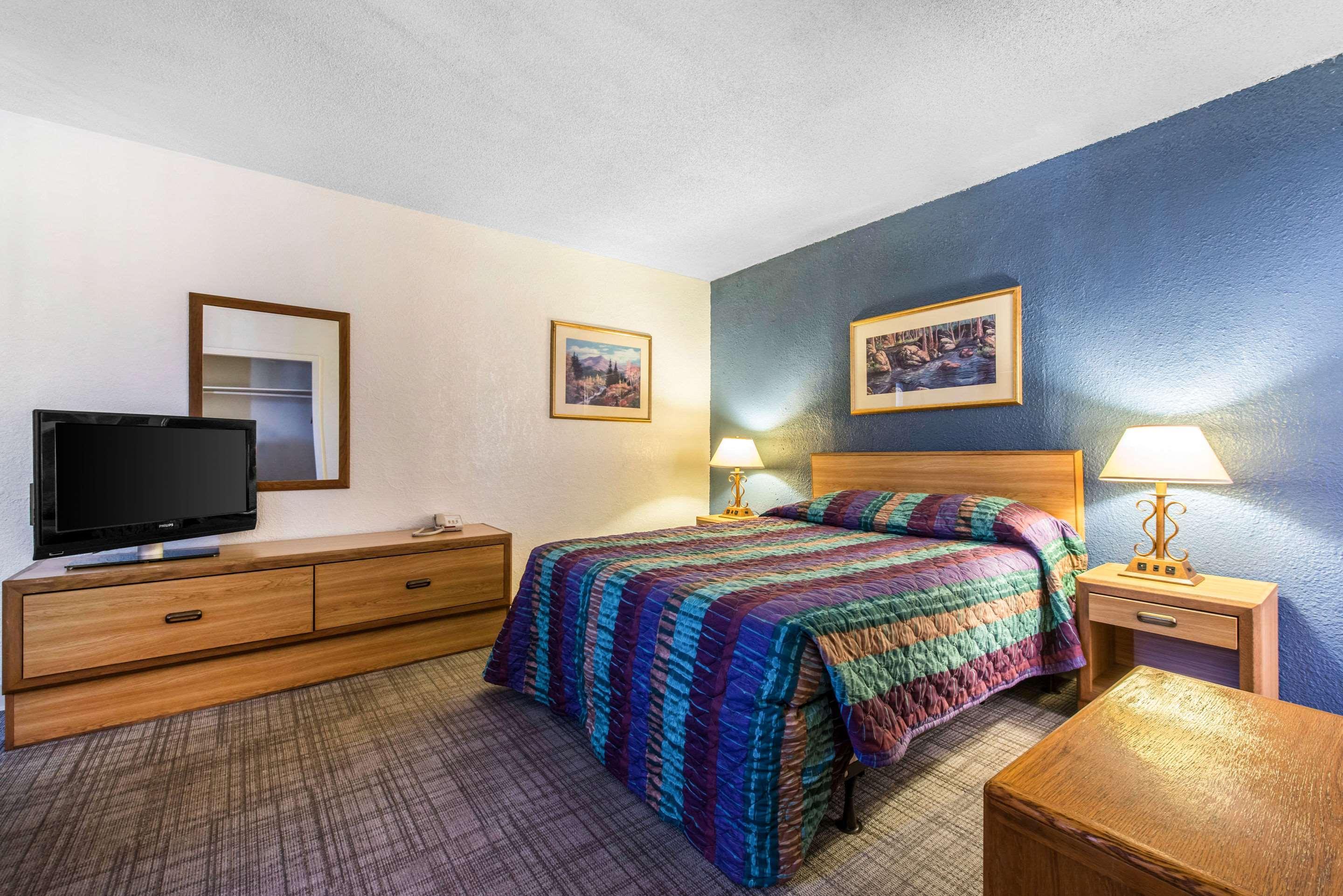 Rodeway Inn & Suites Colorado Springs Eksteriør bilde