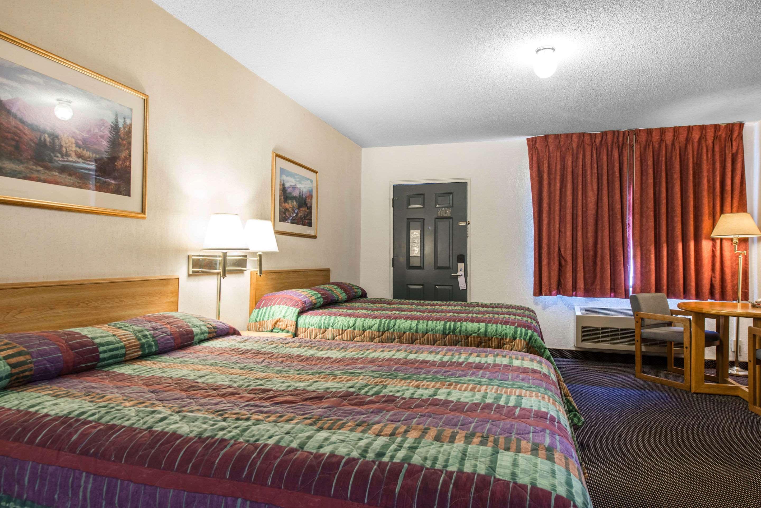 Rodeway Inn & Suites Colorado Springs Eksteriør bilde