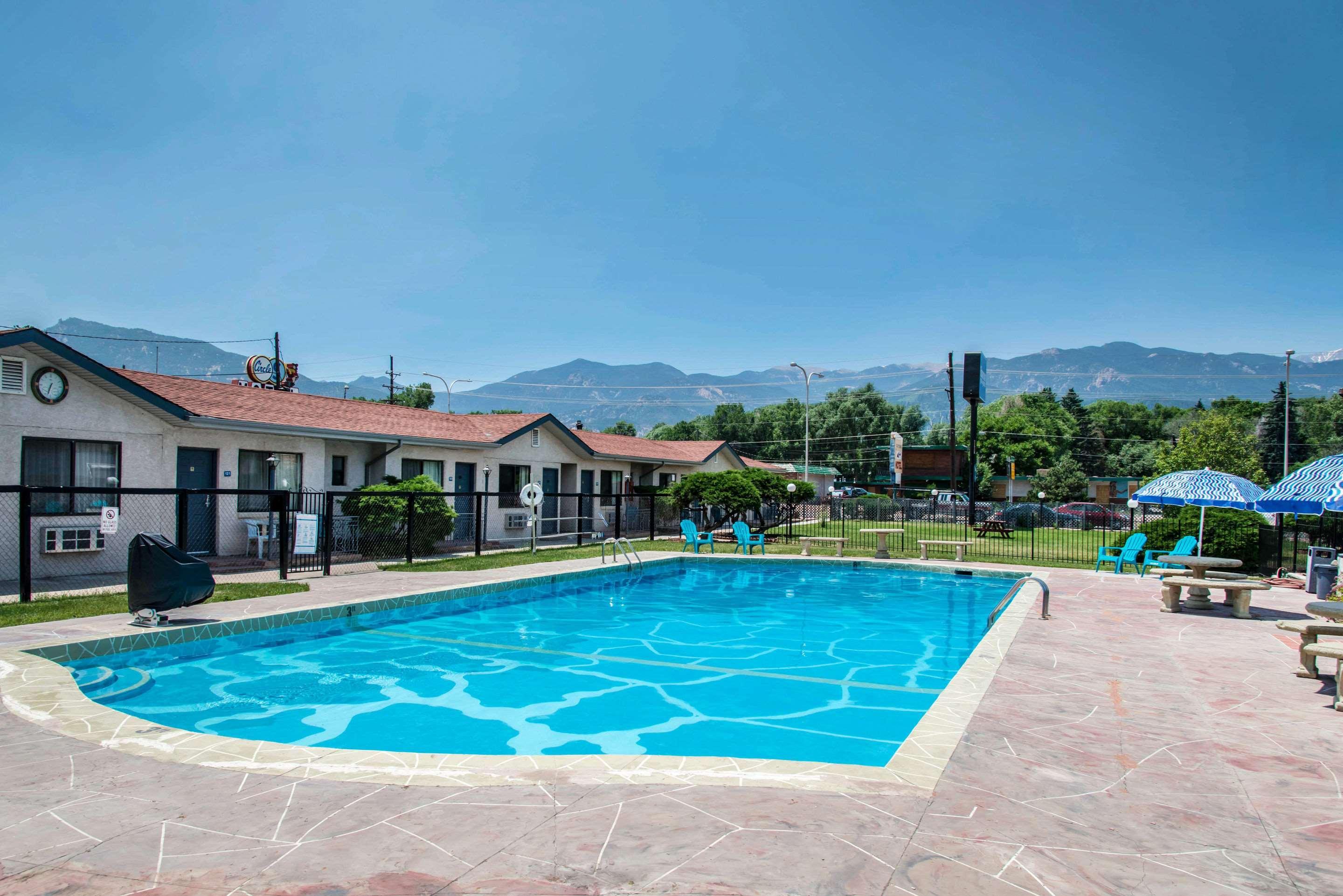 Rodeway Inn & Suites Colorado Springs Eksteriør bilde