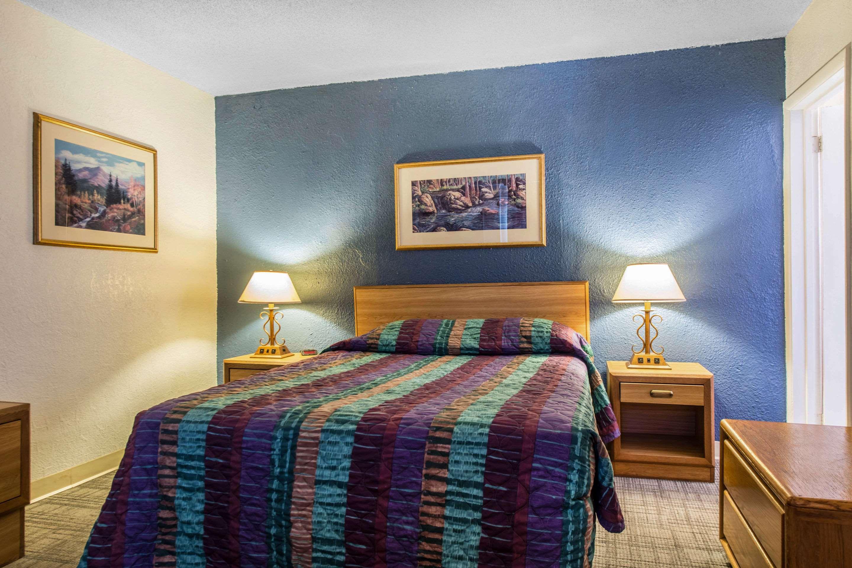 Rodeway Inn & Suites Colorado Springs Eksteriør bilde