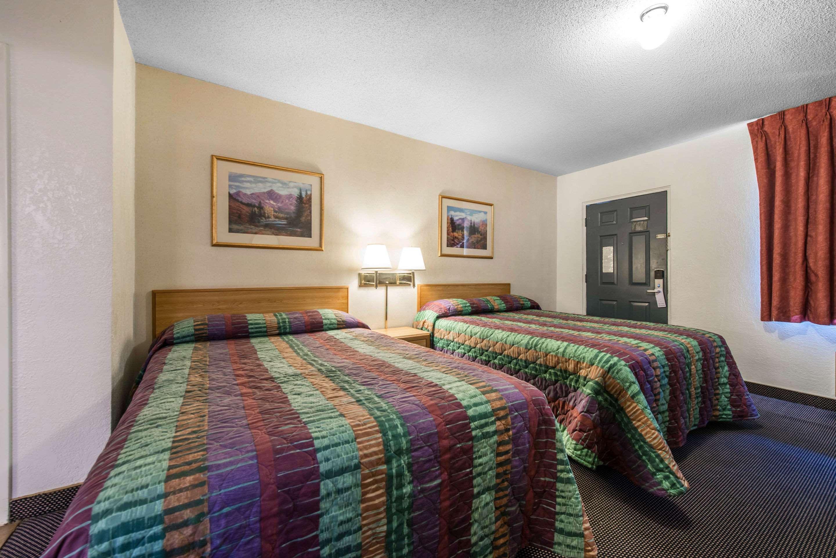 Rodeway Inn & Suites Colorado Springs Eksteriør bilde