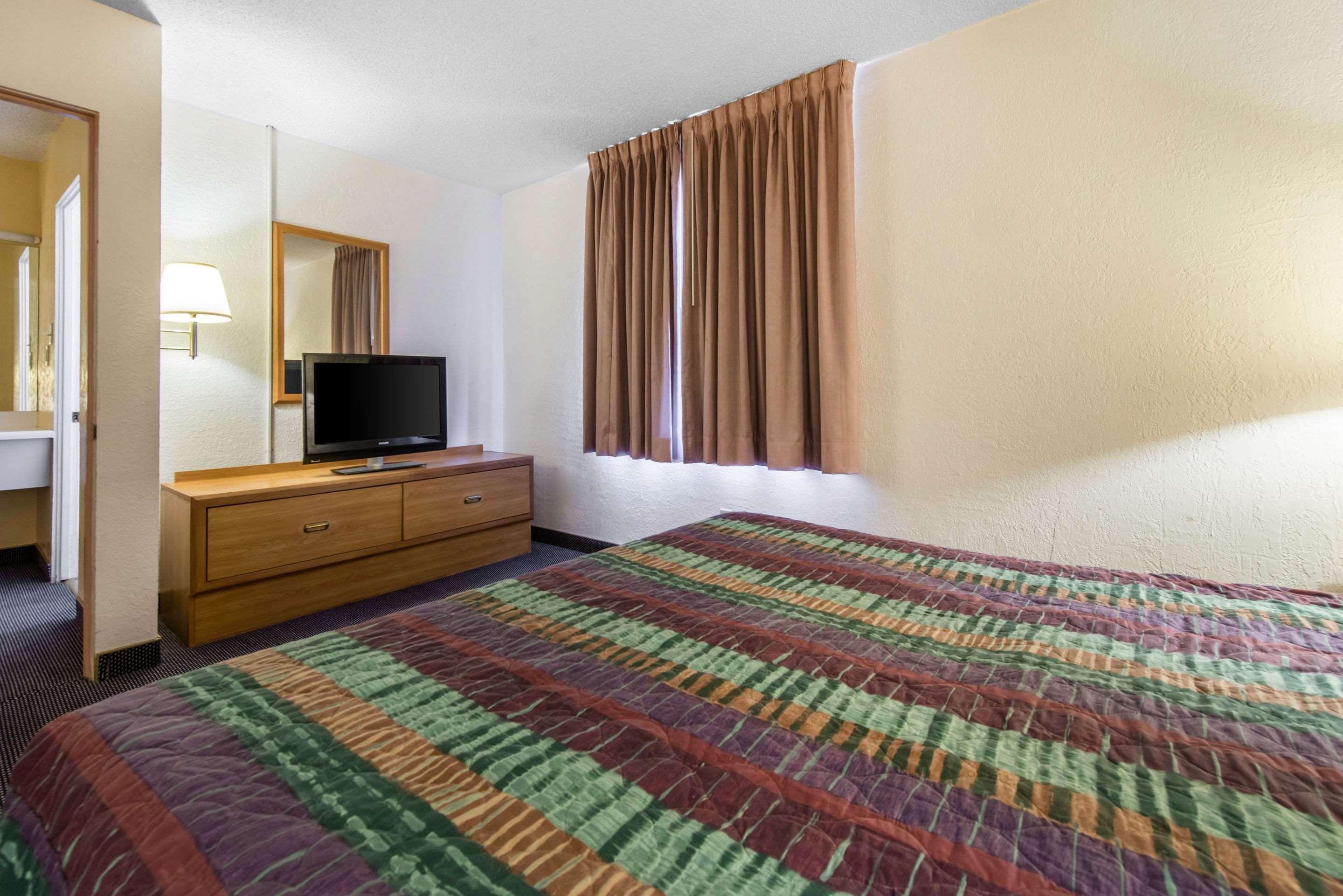 Rodeway Inn & Suites Colorado Springs Eksteriør bilde