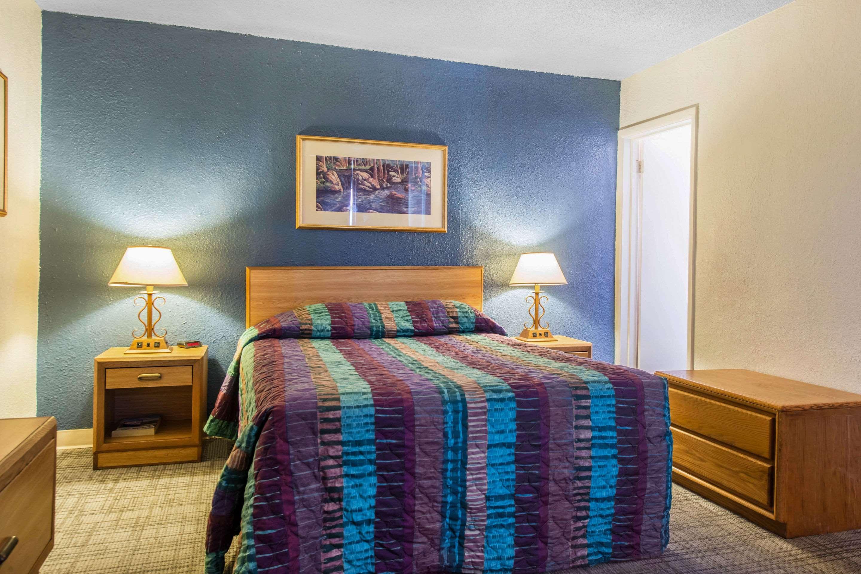 Rodeway Inn & Suites Colorado Springs Eksteriør bilde