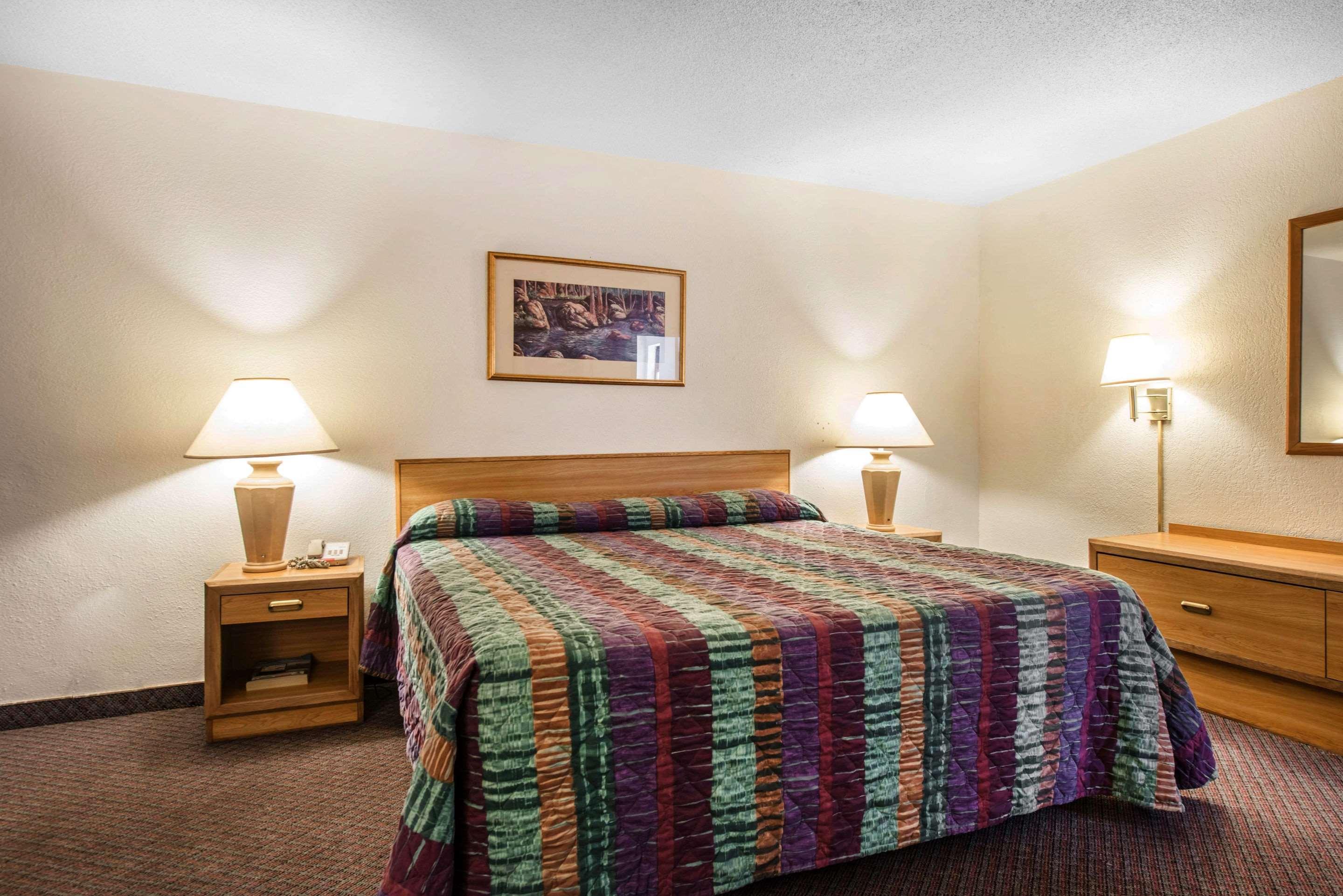 Rodeway Inn & Suites Colorado Springs Eksteriør bilde