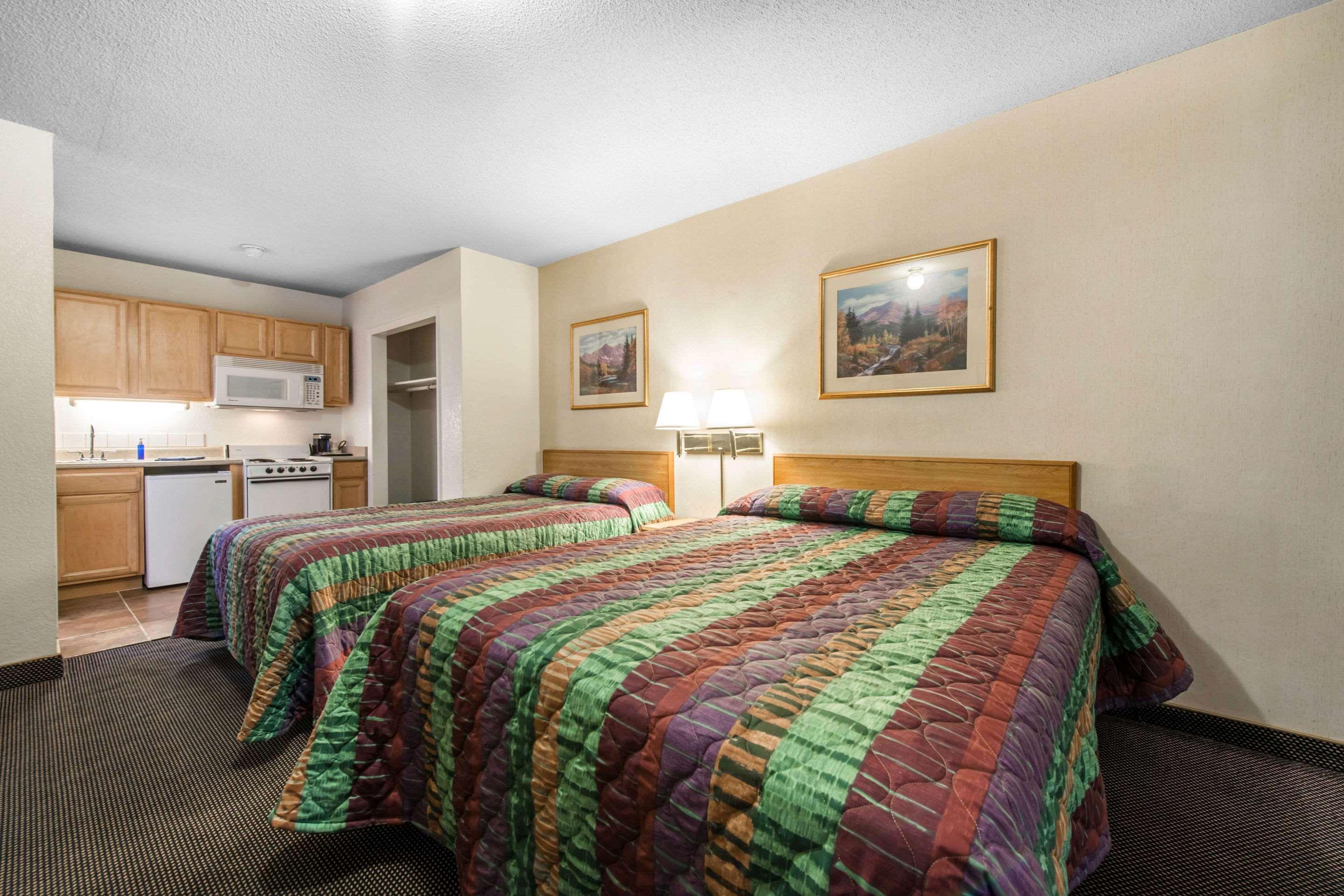Rodeway Inn & Suites Colorado Springs Eksteriør bilde