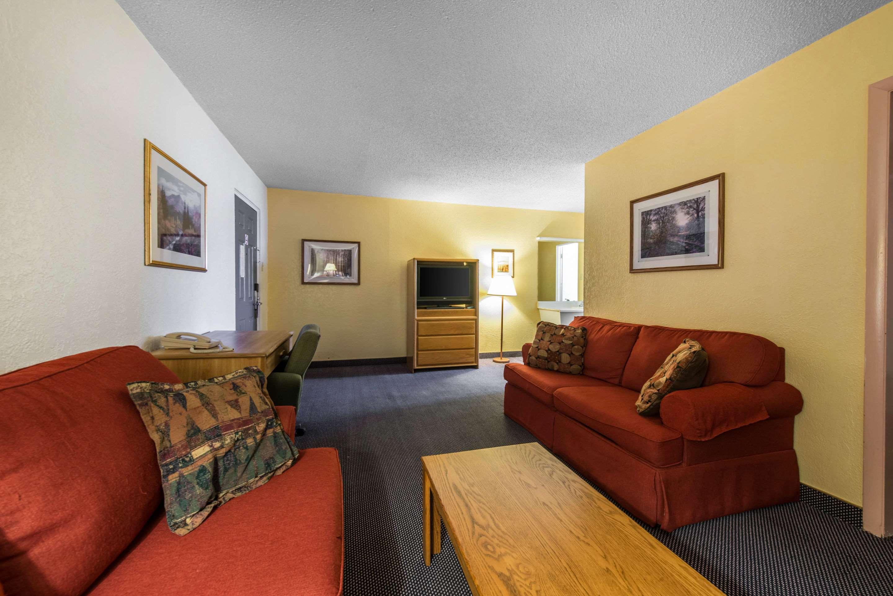 Rodeway Inn & Suites Colorado Springs Eksteriør bilde