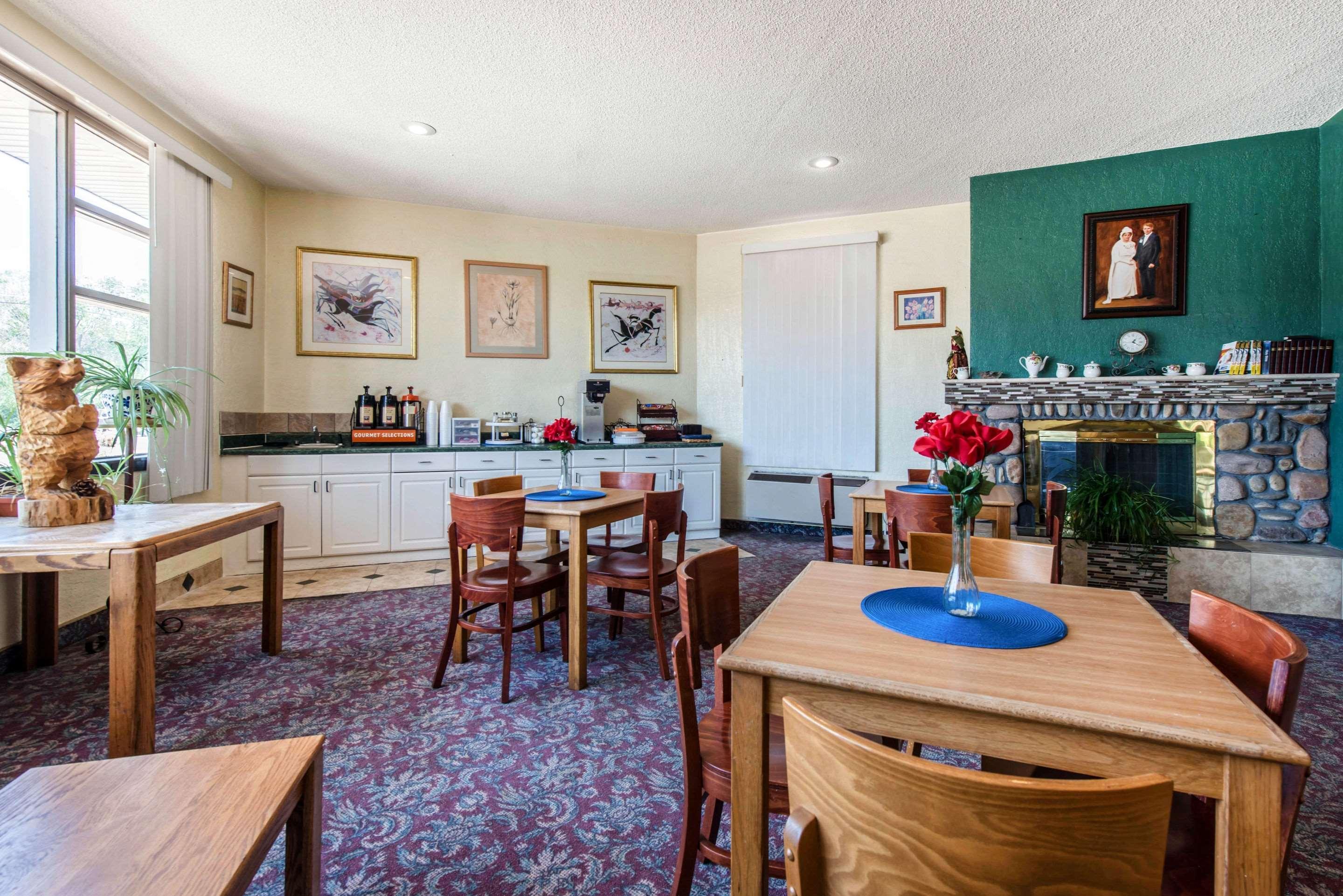 Rodeway Inn & Suites Colorado Springs Eksteriør bilde